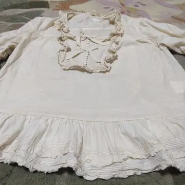 여름 세일 핑크하우스 초귀여운 아이보리 프릴 달린 반팔 블라우스
