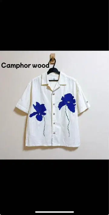 Camphor wood flower embroidery shirt