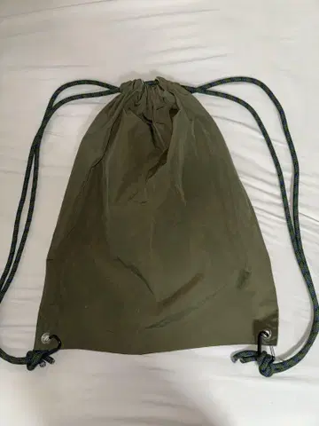 구제 의류 카키 냅색