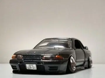 토미카 프리미엄 스카이라인 GT-R 32 샤코탄 딥림 알루미늄 휠