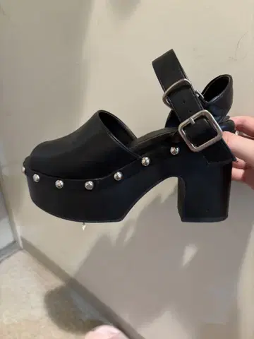 AZULby moussy 플랫폼 샌들
