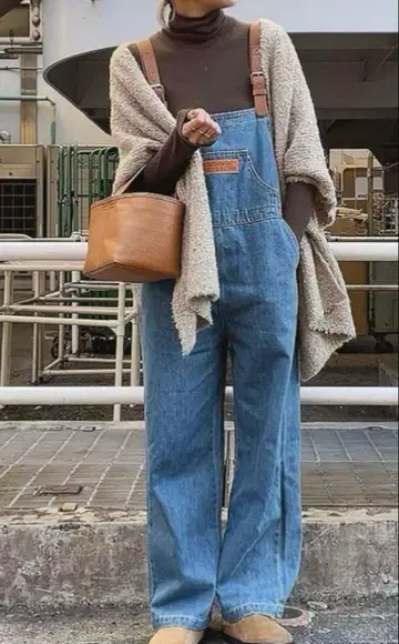 amgot 살로펫 오버롤