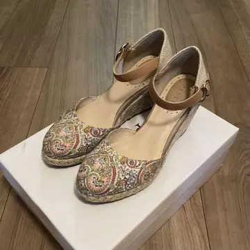 새상품급 pitti 웨지솔 샌들 22cm