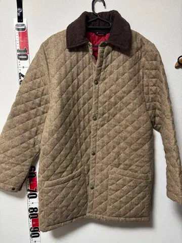 Macintosh 퀼팅 자켓 베이지 스코틀랜드제 안감은 빨간색