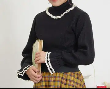 사만사 모스모스 스캘럽 배색 터틀 니트 세탁 가능