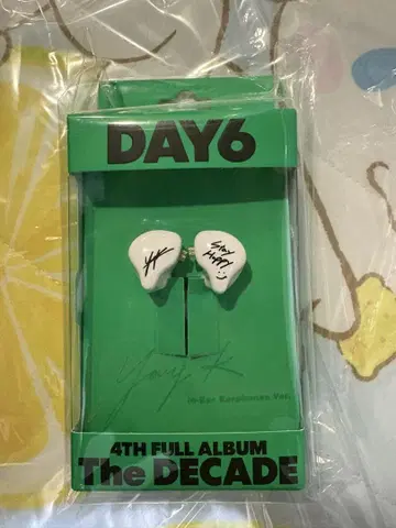 새상품 DAY6 The DECADE 이어모니Ver Young K ver.