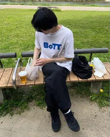 BoTT Star Logo T셔츠 WHITE 스타 로고