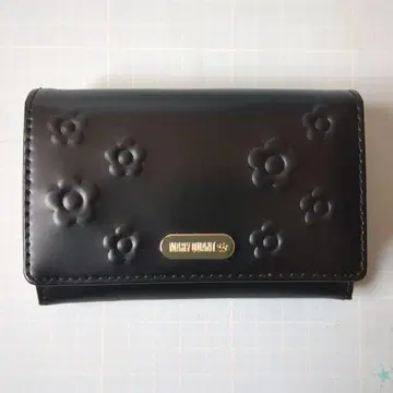 MARY QUANT 사이드 데이지 엠보싱 카드 케이스