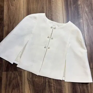 Chesty 체스티 판초 케이프 화이트 펄 버튼