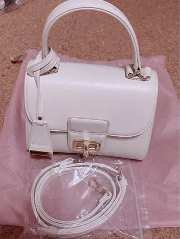 DIANA 다이애나 숄더백 핸드백 화이트 아이보리