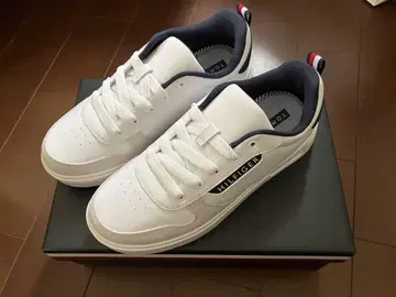 새상품 미사용 TOMMY HILFIGER 스니커즈 화이트/네이비