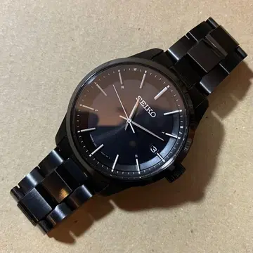 세이코 SEIKO 전파 솔라 PVD 블랙 다이얼 중고품