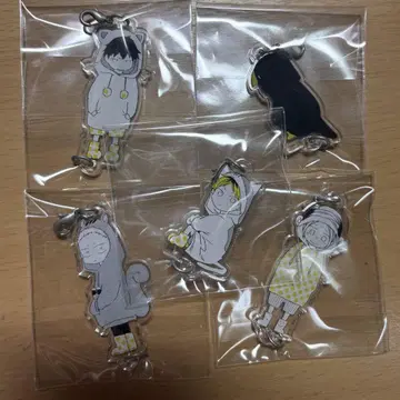 기븐 이어지는 아크릴 참