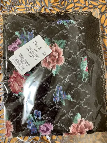 FEILER 로망스 레이스 부착 무릎 담요입니다