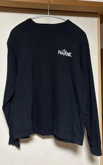 PHARANK 블랙 긴팔 셔츠