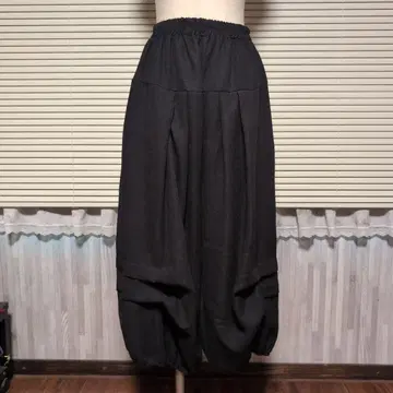 허리 절개 턱 팬츠