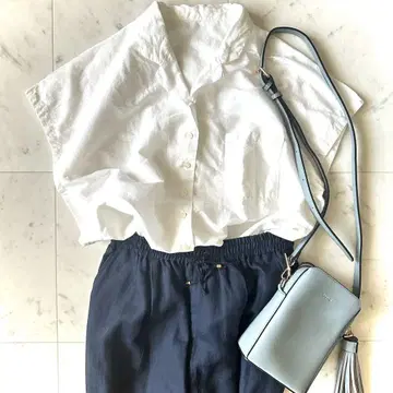 새상품급 네스트로브 코튼 린넨 오픈 카라 블라우스 화이트 린넨