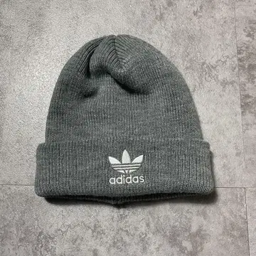 adidas 아디다스 트레포일 자수 로고 그레이 니트 캡