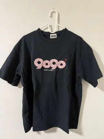 9090 OG 로고 티 나인티나인티 티셔츠 핑크 블랙