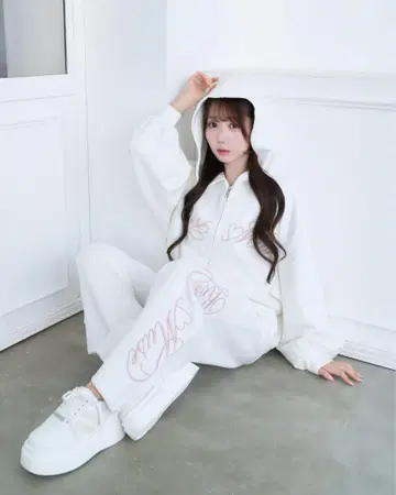 로제 뮤즈 Logo 3d embroidery hoodie 셋업