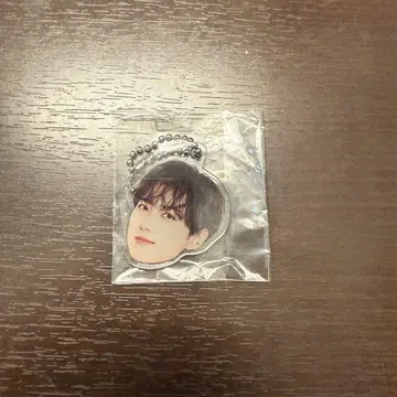 오자키 타쿠미 XQUARE 캡슐 토이 가챠 아크링 키링