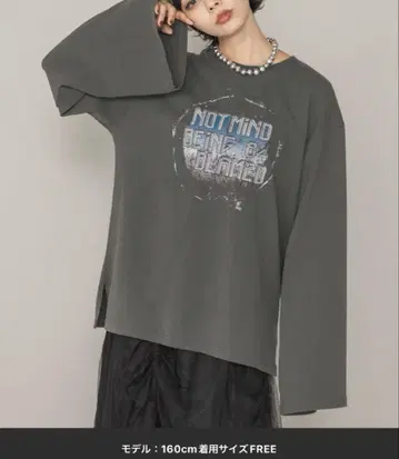 PAGE BOY 스크래치 로고 와이드 슬리브 롱T 셔츠