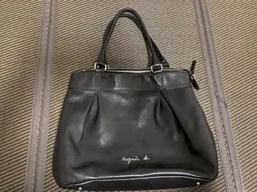 agnes b. 블랙 가죽 핸드백