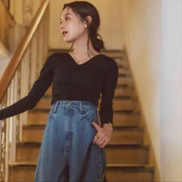 noble x laubeblanc 하트넥 롱T셔츠 블랙