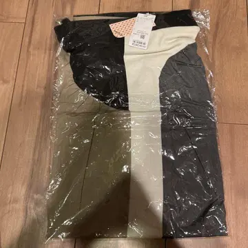 캐주얼 스커트 블랙 화이트 그레이
