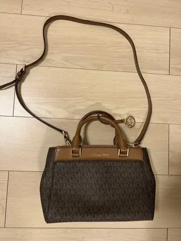 MICHAEL KORS 브라운 숄더백
