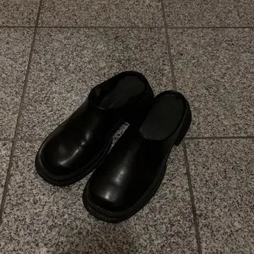 [ select MOCA ] 인조 가죽 슬라이드 신발 M