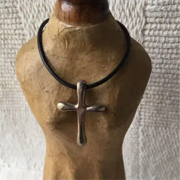 크로스 목걸이