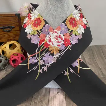 화예복 등에 빽빽한 자수의 화려한 장식용 깃 일본제 새상품