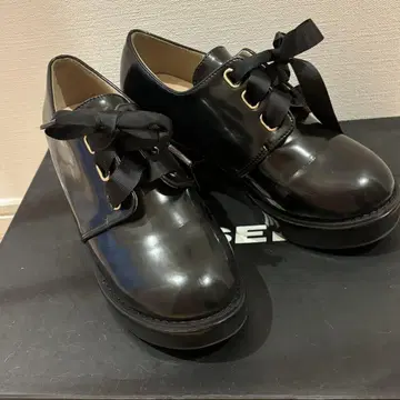 MAJESTIC LEGON 통굽 레이스업 슈즈