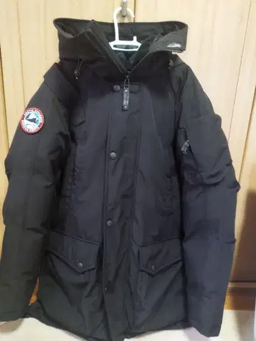 ARCTIC EXPLORER 다운 자켓 블랙