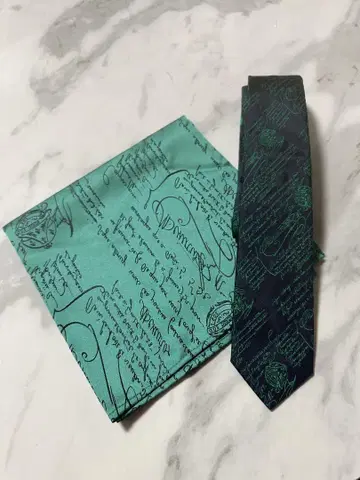 BERLUTI 벨루티 넥타이와 포켓 치프 세트