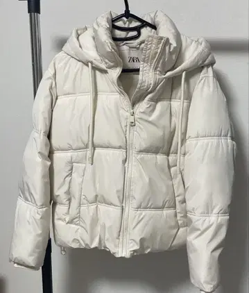 ZARA 다운 S 화이트 숏 다운 코트