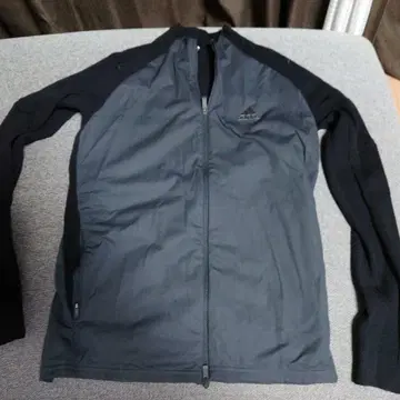 adidas 그레이 블랙 자켓 M 사이즈