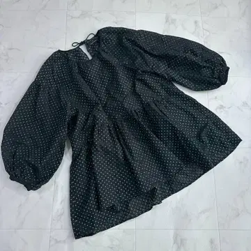 누키테파 투모로우랜드 블라우스 자카드 5부 소매 라메