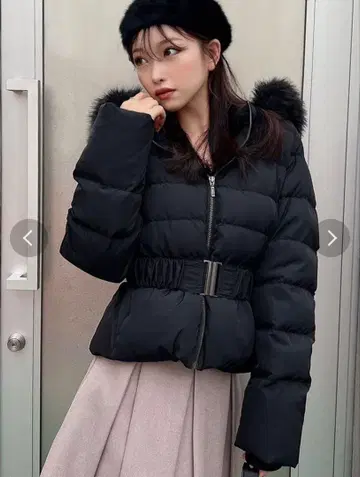 RESEXXY 숏 다운 자켓 블랙
