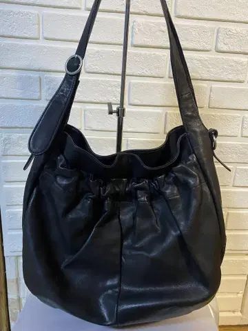 michiamo 미키아모 가죽 숄더백 블랙