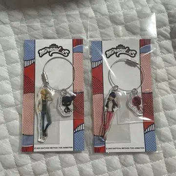 미라큘러스 와이어 아크릴 키링