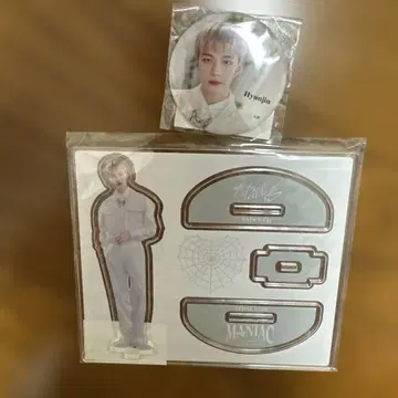 현진 MANIAC 아크릴 스탠드&캔뱃지 stray kids