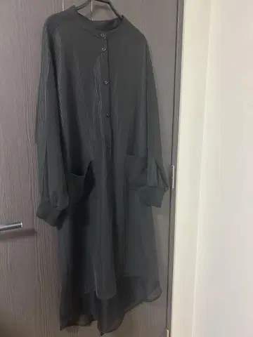 블랙 스트라이프 롱 셔츠 원피스