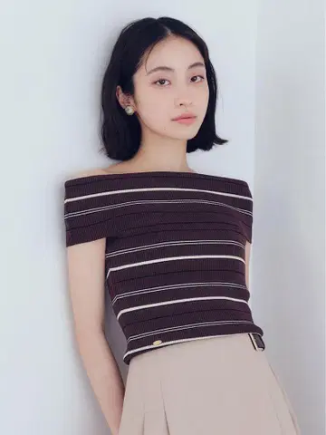 오프숄더 니트탑
