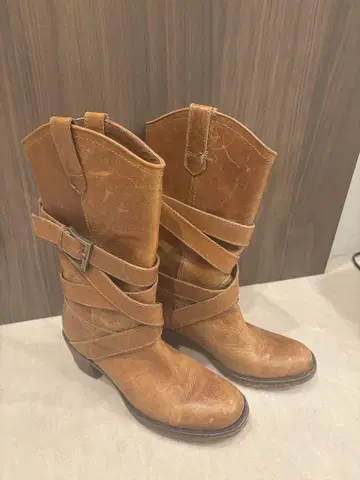 브라운 가죽 웨스턴 부츠