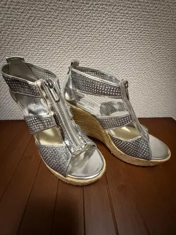 MICHAEL KORS 마이클코어스 실버 샌들 26cm 미사용 새상품