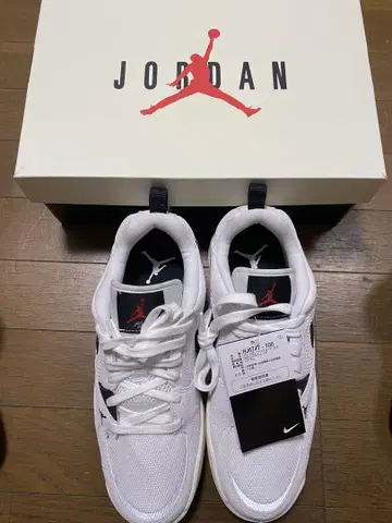 Jordan 스니커즈 화이트/블랙