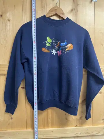 [ 빈티지 ] Disney Store 미키 로고 자수 맨투맨