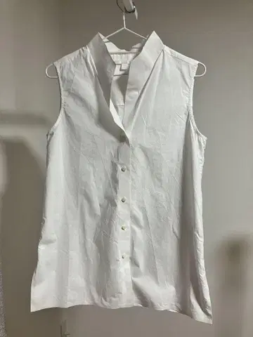 새상품급 COS 슬리브리스 셔츠 블라우스
